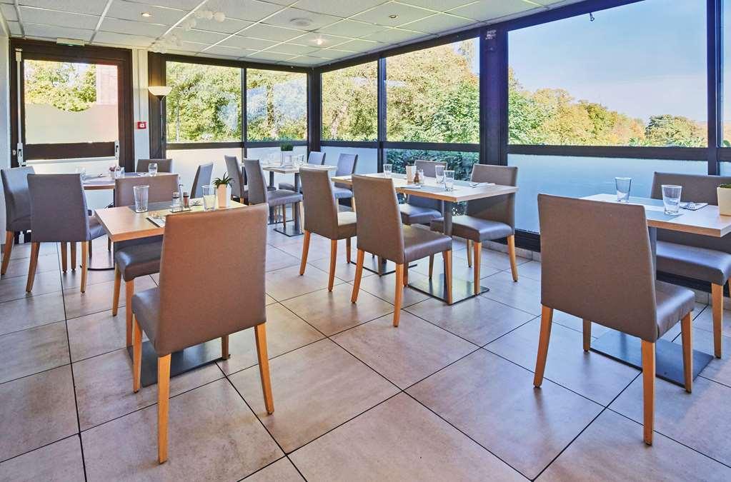 Kyriad - Ecouen La Croix Verte Ristorante foto